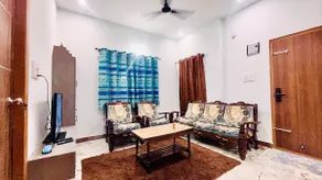 CozyNest Retreat, 2BHK, 40” TV, WiFi, Self Checkin - Image 2