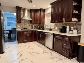 Large 4BR/3.5BA Home Near Schaumburg - Image 2