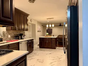Large 4BR/3.5BA Home Near Schaumburg - Image 3