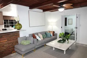 Family and dog friendly stay 19min to Downtown OKC - Image 2