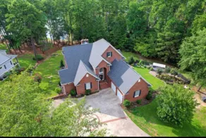 Lakefront Oasis•Heated SwimSpa•Dock and more - Image 3