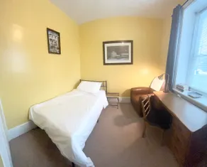 Historic 1800s Stone Cottage in Downtown Guelph! - Image 5