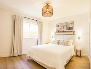 King Bed • Spacious • Boutique-Style Stay - Image 5