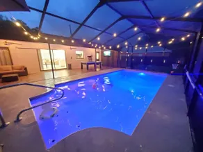 Luxury getaway, Heated Pool, Weeki Wachee - Image 4