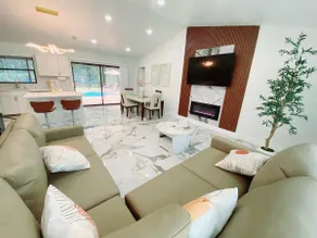 Luxury getaway, Heated Pool, Weeki Wachee - Image 2