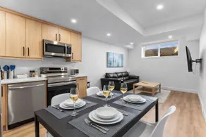 2BR Suite | Free Parking | U of C & C-Train - Image 2