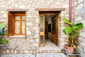 Limni Stone Apartments - Image 4