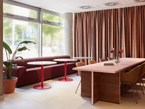 Numa | Large Studio with Kitchenette - Image 3