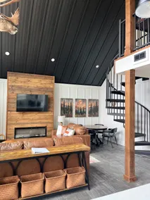 Moose Lodge-A private Riverfront Escape - Image 2