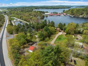 Modern Lake Retreat | Winnipesaukee | Ski & Swim - Image 5