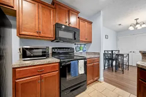 Bright 3BR Getaway Lynchburg - Image 5
