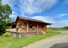 Clara’s Cabin - Right off the Blue Ridge Parkway! - Image 2