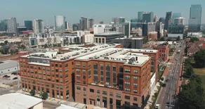 Western Velvet | 2BR 1KSF! | POOL + BAR - Image 4