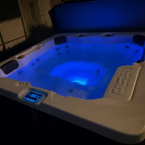 Private hot tub | Charming cottage | 7 bedrooms | 15 people - Image 2