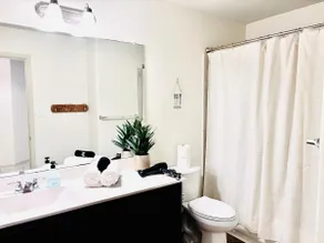 Clean & Cozy Texas Getaway |Rosenberg/Houston - Image 4