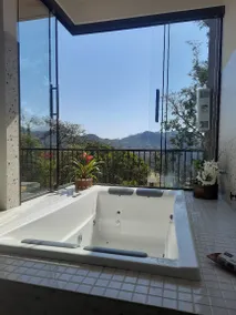Charming Loft with Hydro and Breathtaking View - Image 2