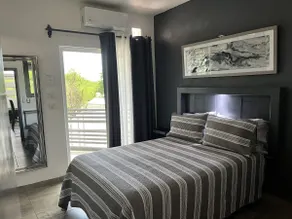 Work-Friendly Apartment with WiFi and A/C. - Image 2