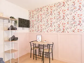 Studio Rose Pétale • Close to SNCF Station - Image 2