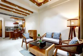 Bliss- 1 Bed Suite With Balcony and Bathtub - Image 3