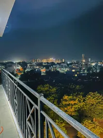 Acacia Stays 614|Near Lulu Mall & Medanta Hospital - Image 4