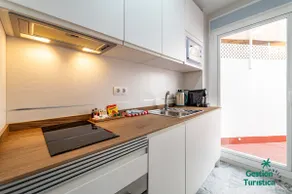 Modern apartment in downtown Huelva with parking - Image 3