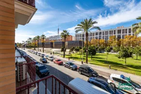 Modern apartment in downtown Huelva with parking - Image 5