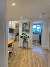 2 bed quaint cottage w/parking - Image 3