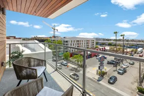 Golden Hour | Luxury Penthouse Rooftop Pool, Gym - Image 3
