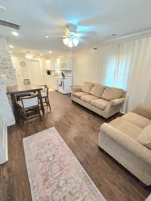 Cave Springs Cottage - Image 2