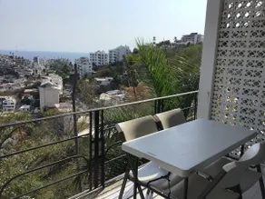 Apartment with balcony and ocean views - Image 4