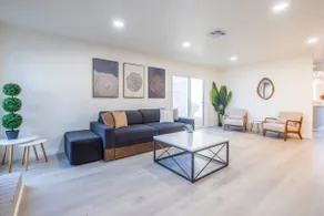 【 Cozy 5BR Family Home Near Sugar Land & Houston 】 - Image 3