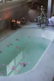Wayside｜5 Bedroom French Manor Pool & Tennis - Image 3