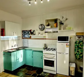 Brownlow Beach Shack - Image 2