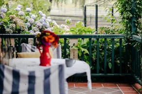 Huon Valley Apt | King bed, Deep bath + Verandah - Image 5