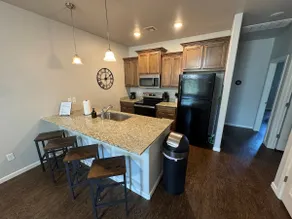 Immaculate 2BR Getaway - Image 2