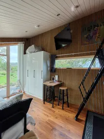 Hilltop Cabin - Image 2