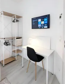 Newly renovated, cozy 4-room apartment. - Image 3
