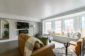 513 Lux Suite 3 - Image 3
