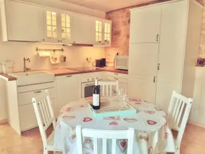Charming cottage in the grounds of an ancient mill - Image 3