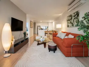 Spacious 3BR Penthouse | Carpark & Private Rooftop - Image 3
