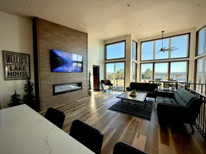 Driftwood Lodge - Lake Life Paradise - Image 3