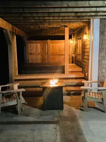 River Front retreat with hot tub - Image 3