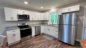 Stylish Townhouse for 8, Walk to Downtown Liberty - Image 4