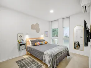 First Level Flat, Walkable, Downtown Vibe, PetsOK - Image 4