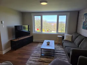 Pleasant View Garden Suite - Image 4