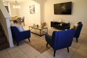 Cozy Townhouse in North Laredo - Image 4