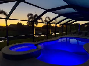 Newer 4bd/2ba Canal Pool House, Hot Tub & Game Rm! - Image 3
