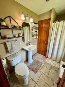 Newly available! Hot tub- Sleeps 13 - Image 5