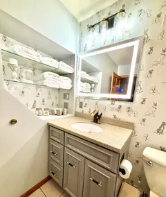Newly available! Hot tub- Sleeps 13 - Image 2