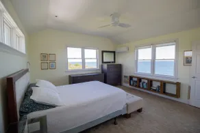 4BR Artistic Escape Overlooking Vaill Beach - Image 5